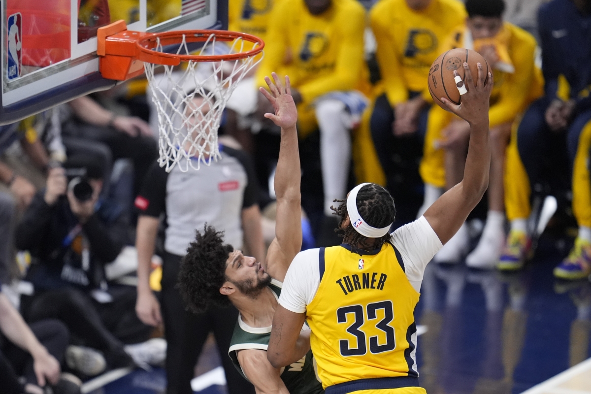 关于雄鹿队全队作战水准高，狂胜弱旅的信息